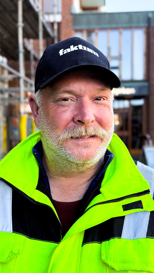 <!DOCTYPE html>




Robert Breman, Göteborg.Sover utomhus.

