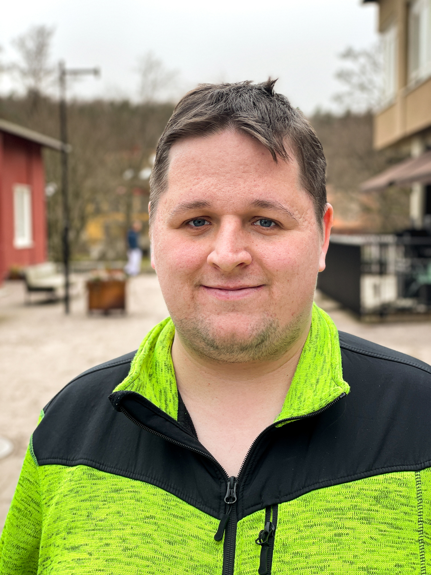 <!DOCTYPE html>




Hannes Lindgren Eriksen, Floda.Har ett brinnande intresse för tåg, spårvagnar och båtar.

